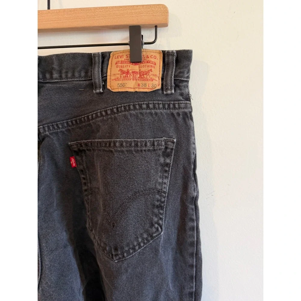 Levis 550 Relaxed Fit Black Denim Jeans Mens 38x30 Tapered Leg 100% Cotton
